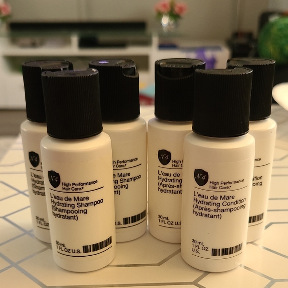 L'eau de Mare Hydrating Shampoo and Conditioner Set - Picture 1 of 1